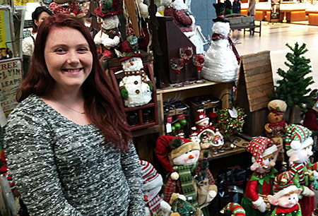 ML_ChristmasGiftsPose